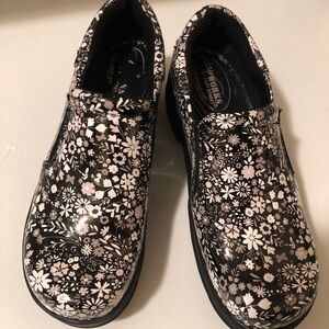 Easy work slip resident shoes for work.Very comfy